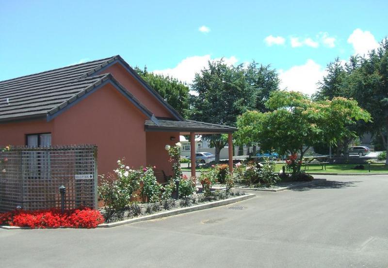Shadzz Motel Palmerston North Ngoại thất bức ảnh