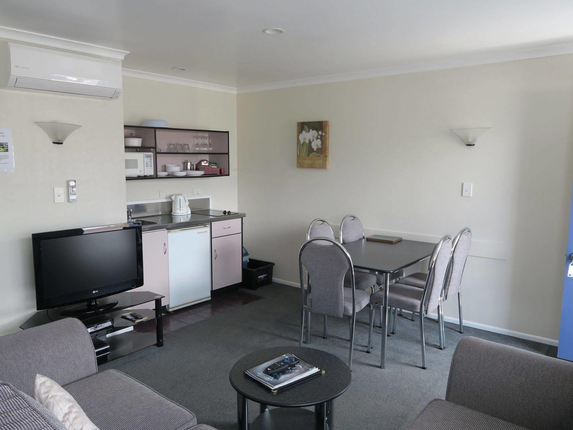 Shadzz Motel Palmerston North Ngoại thất bức ảnh